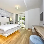 Capri Hotel 3*