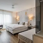 Capri 3*
