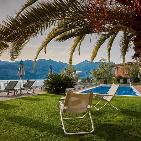 Capri 3* Malcesine