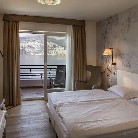 Hotel Capri 3*