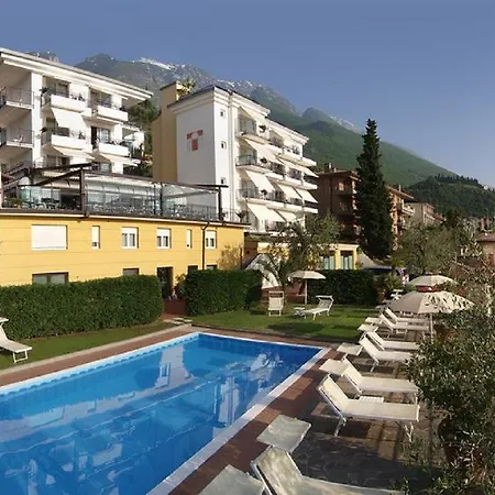 Hotel Capri 3*
