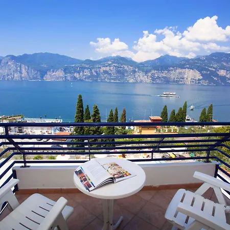 Capri 3* Malcesine