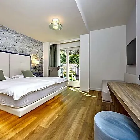 Capri Hotel 3*